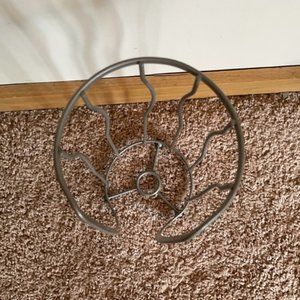 Toilet paper holder